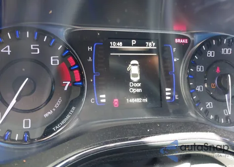 2015 Chrysler 200 S z USA, uszkodzony, nr VIN 1C3CCCBB4FN657842